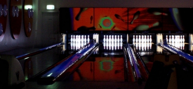 Lanes 1 and 2 with pindeck illuminated white